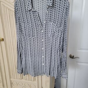 Men's Black & White Patterned Button-Up Shirt